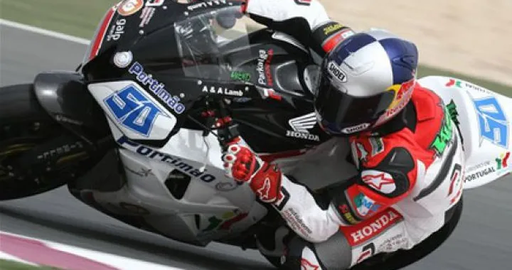 WSS: Eugene Laverty vince in volata su Cal Crutchlow e Joan Lascorz