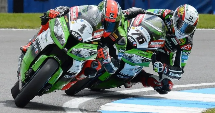SBK Donington 2014: Sykes vince anche gara 2 ed è doppietta, Baz ancora 2°, Giugliano 4° [FOTO]