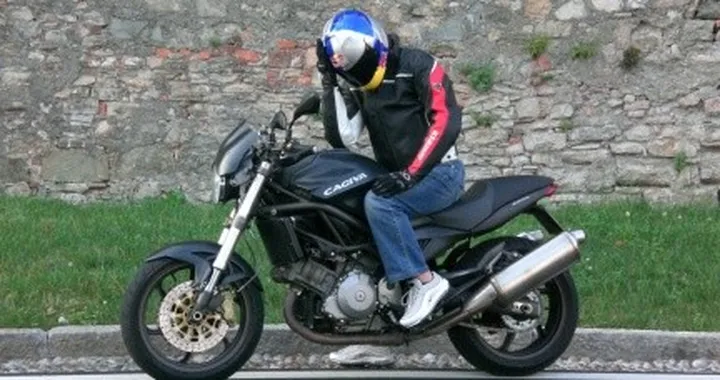 Motoblogger: Brutti incontri in riva al lago!