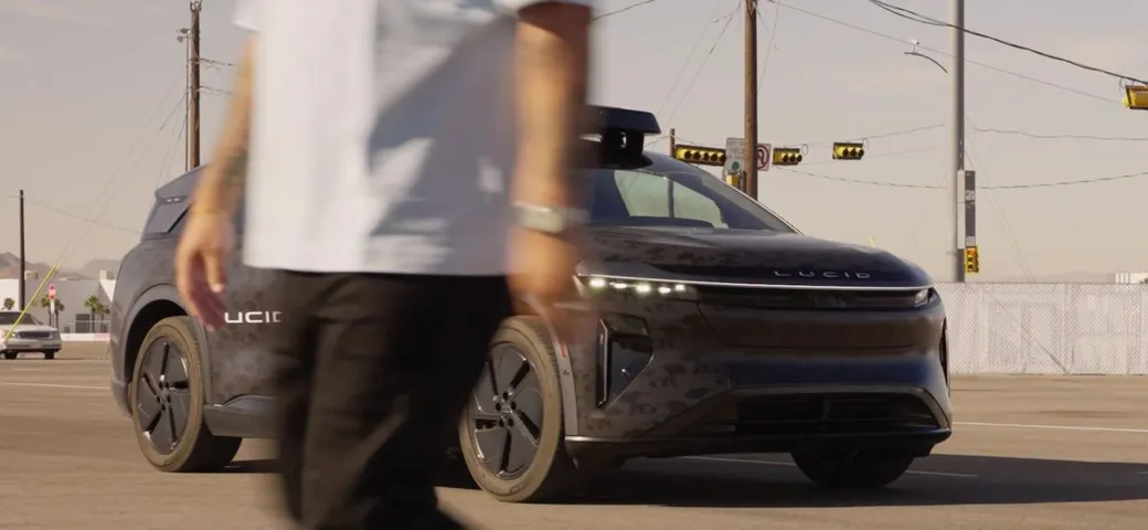 Uber sceglie il colosso cinese per 20.000 robotaxi EV entro il 2032