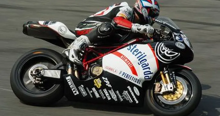 SBK: team privati in pista a Valencia