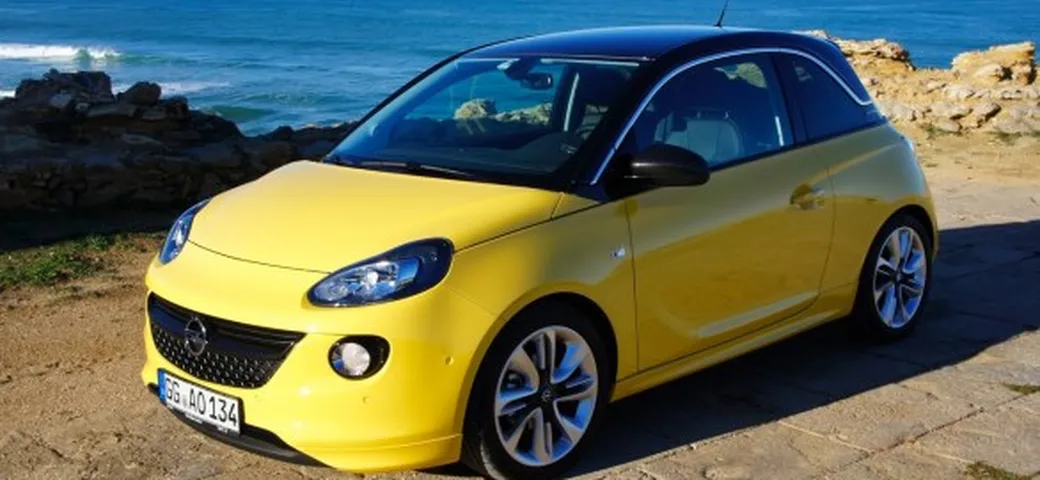 Opel Adam: introdotto il controllo vocale interattivo Siri