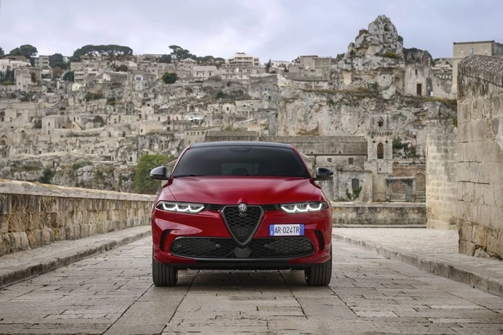 Alfa Romeo Tonale Tributo Italiano: inno al made in Italy con il nuovo spot