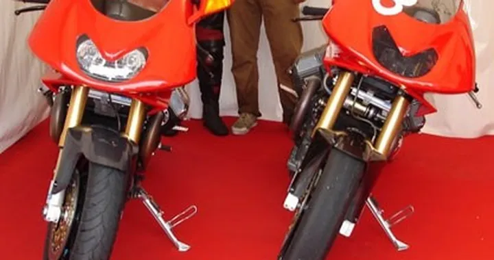 Moto Guzzi MGS-01 Corvile - stradale