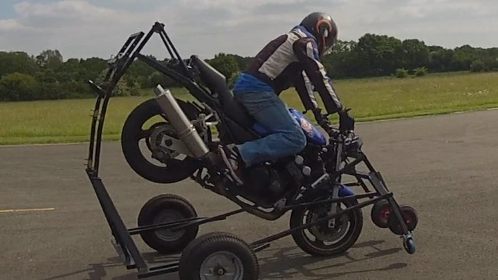 La Stoppie Machine [Video]