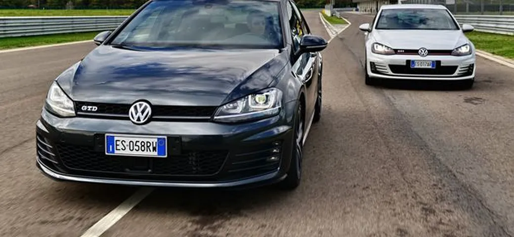 Golfperformancetour: Volkswagen Golf GTD e Golf GTI in pista