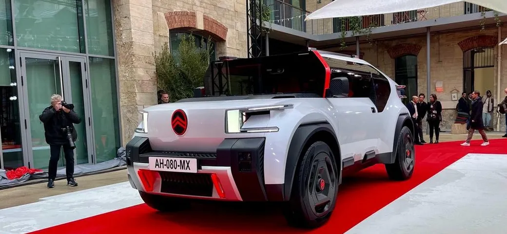 Citroen Oli: il video