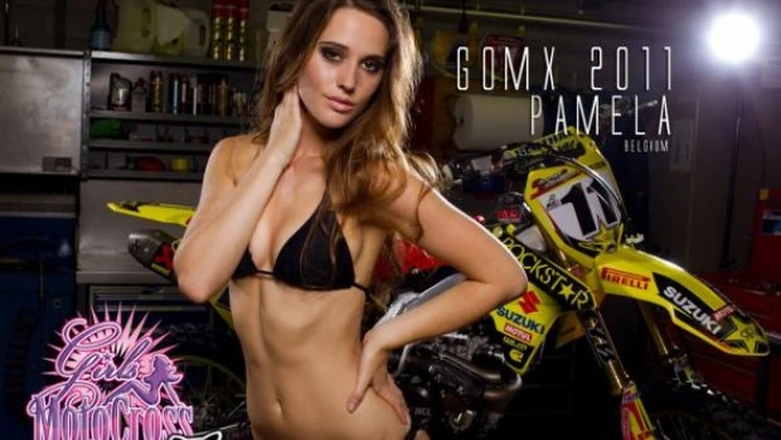 Girls of Motocross Contest: and the winner is... Pamela!