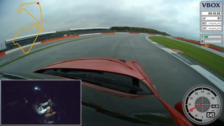 Alfa Romeo Giulia Quadrifoglio giro a Silverstone