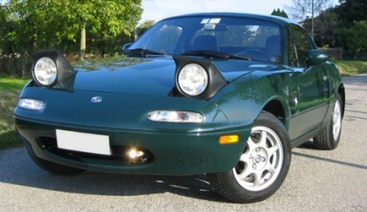 Mazda MX-5: la spiderina compie 20 anni