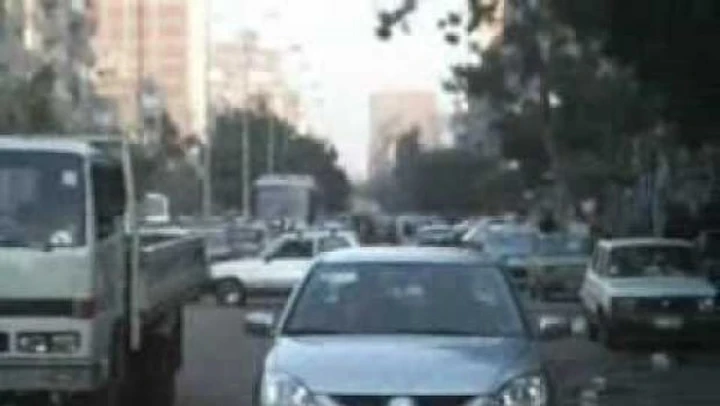 I re del parcheggio impossibile: video dall'Egitto e dalla Russia