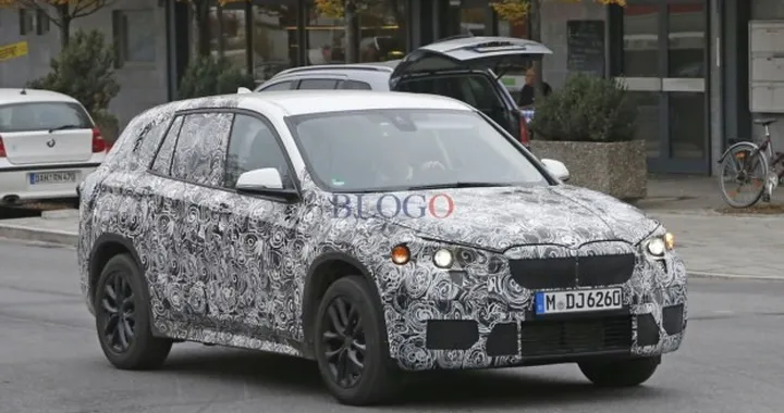 BMW X1 2015: foto spia su strada
