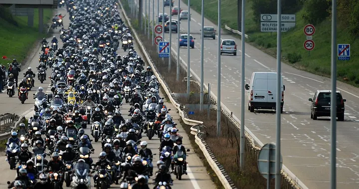 Decreto Trasporti: targhino per l'Enduro ma (ancora) niente 125cc in autostrada