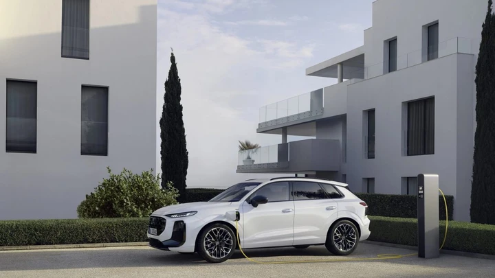 Audi Q3 e-hybrid, ecco la versione plug-in: quanto costa