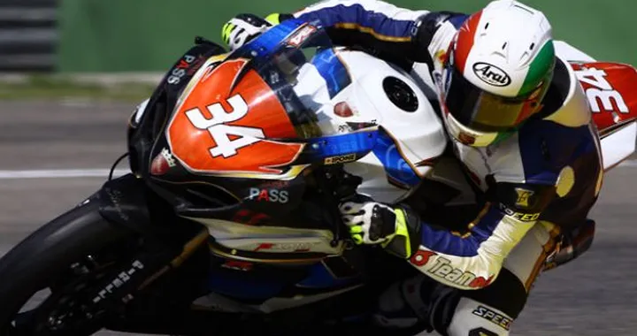 Superstock 1000: il Team 06 libera Davide Giuliano