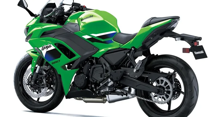 Kawasaki Ninja 650 2027, finalmente cambia dove serviva: nuova forcella e freni radiali