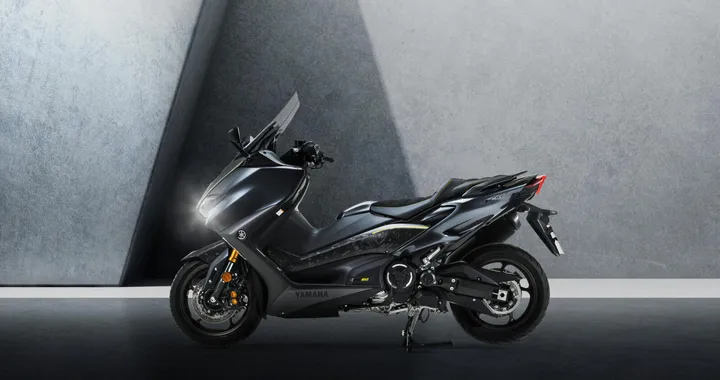 Yamaha TMAX 20° Anniversario: foto e caratteristiche