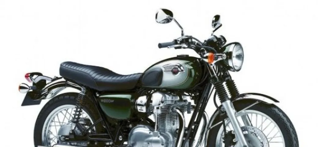 Listino Kawasaki 2011: arriva la W800 a 8.190 euro, la ZX-10R aumenta di 1.500 euro e sale a 15.990 euro