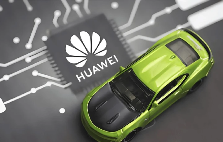 Huawei: 1 chilometro di ricarica al secondo per le sue auto elettriche