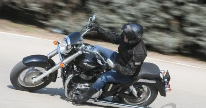 TEST Triumph America 2011: piccola cruiser, grande carattere