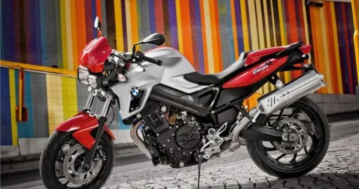 Listino BMW Motorrad aggiornato con le novità 2012