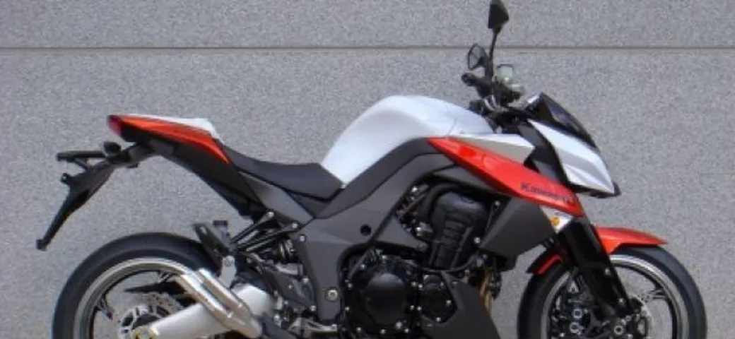 Scarico Ixil Dual Hypelow per Kawasaki Z1000 2010