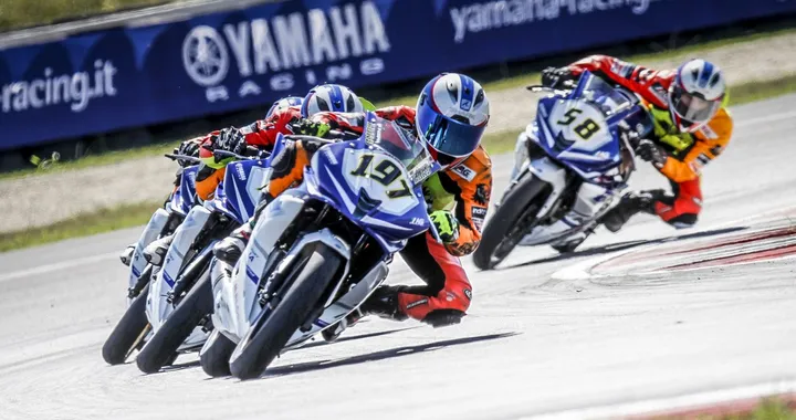 Yamaha lancia i Trofei R125 e R3 al MBE 2016