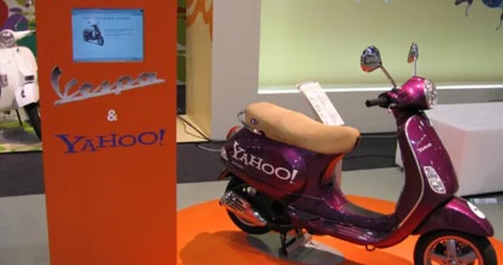 Salone Milano - Vespa Yahoo