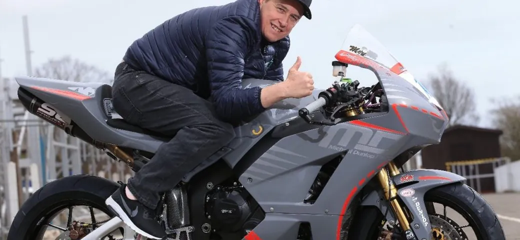 TT 2018, McGuinness alla corte di Dunlop: correrà con MD Racing