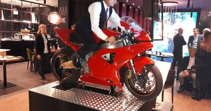 Da Fbrand, il nuovo Simulatore MotoGP Professionale