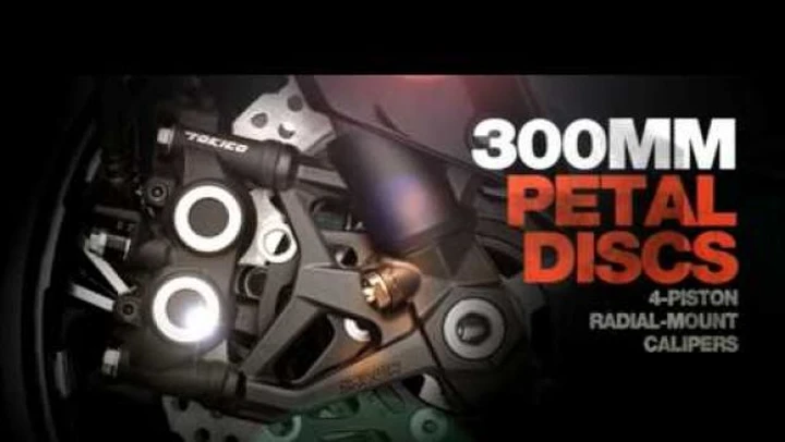 Video Kawasaki Z1000 2010