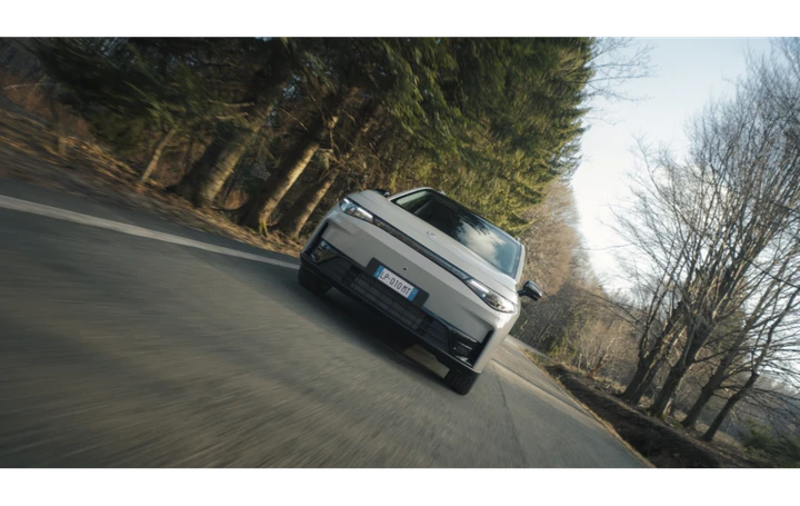 Leapmotor C10 AWD: il nuovo SUV mette la trazione integrale
