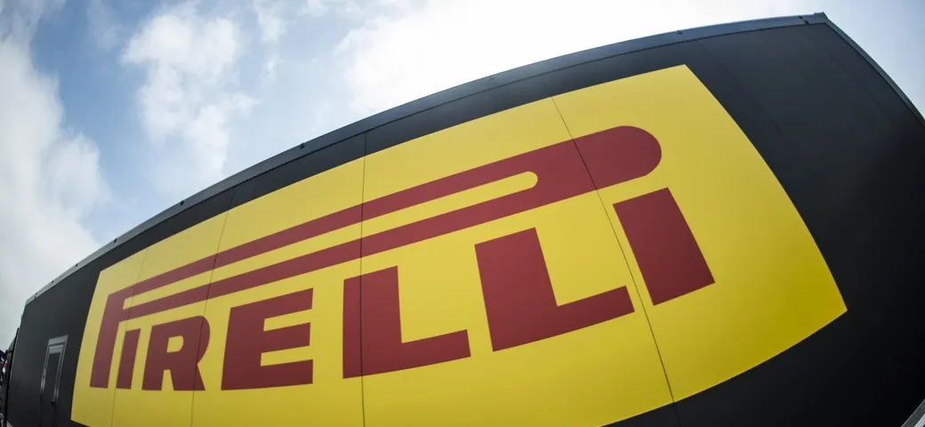 Pirelli porta oltre 4000 pneumatici per Donington