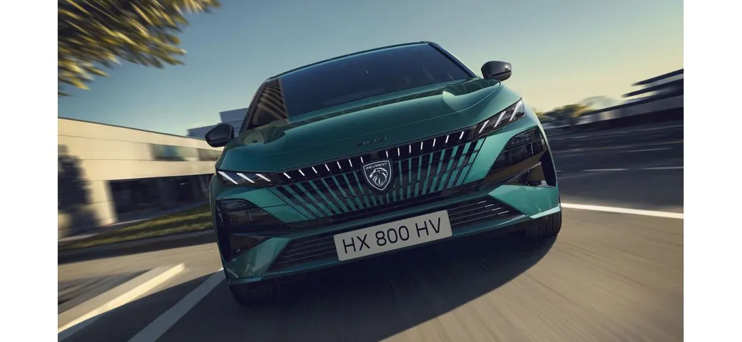 Nuova Peugeot 308: design illuminato, tecnologia e motorizzazioni efficienti