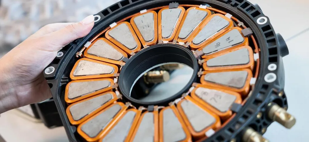 Un motore da 738 CV con un peso di 13,1 kg: è già rivoluzionario