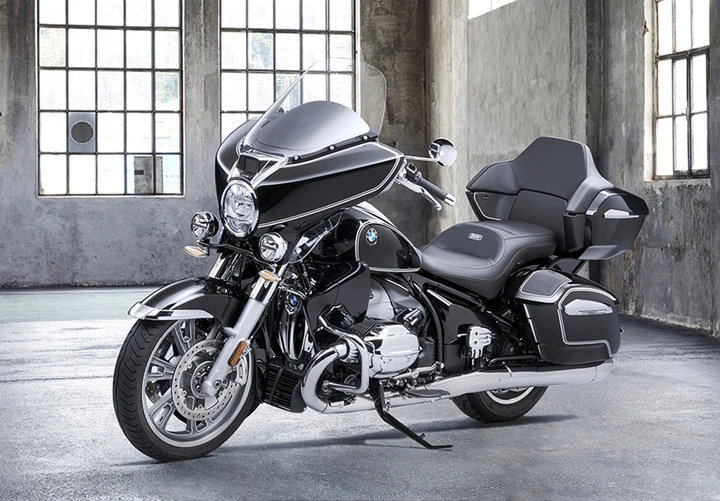 BMW, la gamma R 18 esposta al salone Auto e Moto d'Epoca di Padova