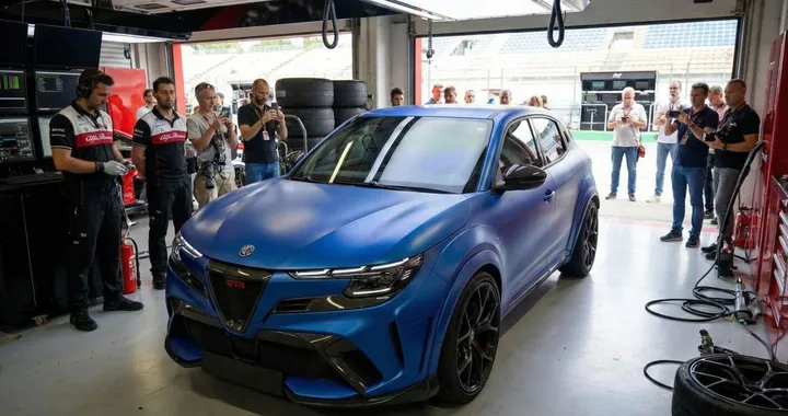 A sorpresa compare l'Alfa Romeo Junior GTA: estrema e arrogante