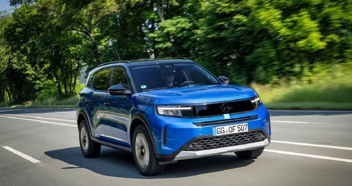 Opel Frontera, ora con Effect Blue e avviamento senza chiave