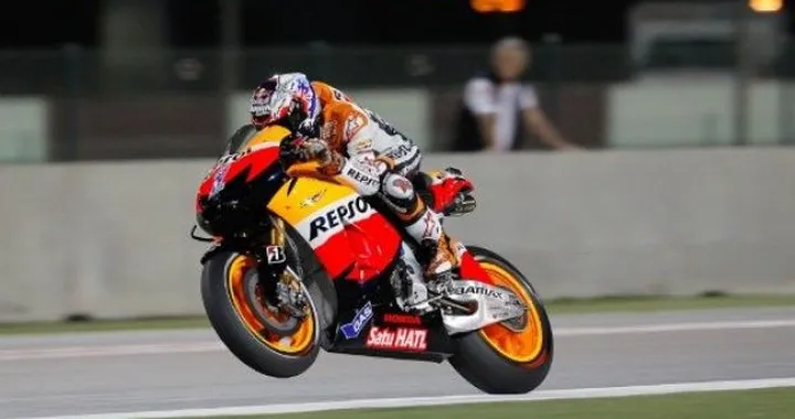 MotoGp, Losail: FP1 con il "solito" Stoner(Honda) in vetta davanti a Lorenzo (Yamaha) e Hayden (Ducati). Rossi 10°