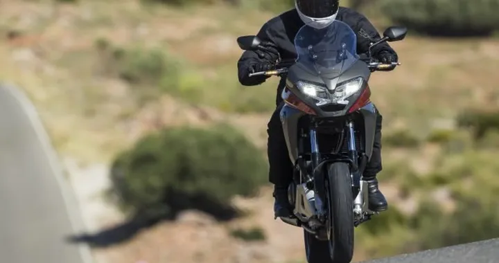 Honda presenta a EICMA i caschi Kabuto