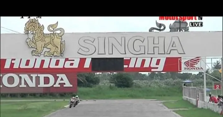 R2M Thailand SuperBikes: motociclismo o kung-fu? /video