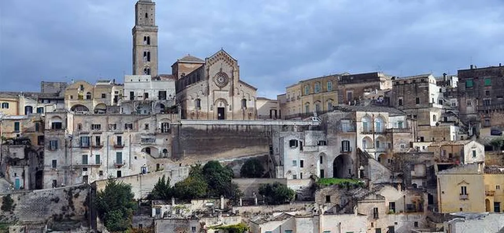 Matera inondata di Coca Cola per il set di 
