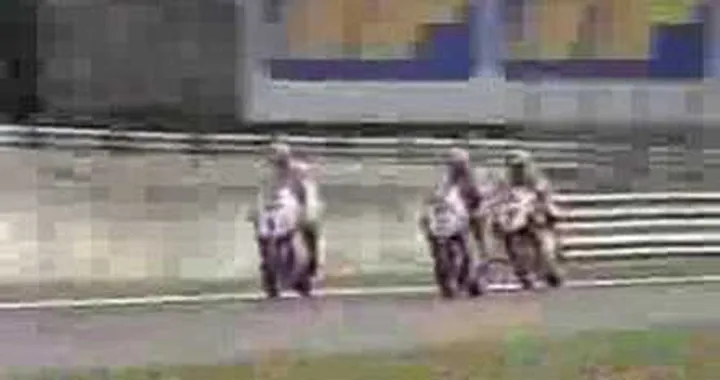 Superbike Troy Bayliss il sorpasso piÃ¹ bello della storia