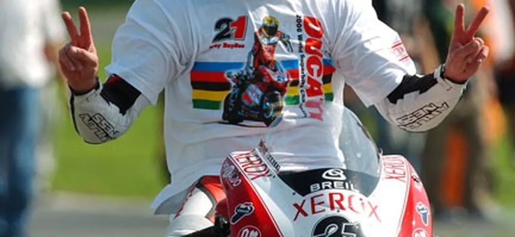 SBK: Lezioni di guida in gara 2 a Magny Cours!