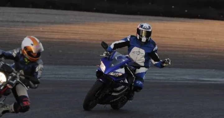 Scatto in Corsa: Yamaha YZF-R125 ad Adria