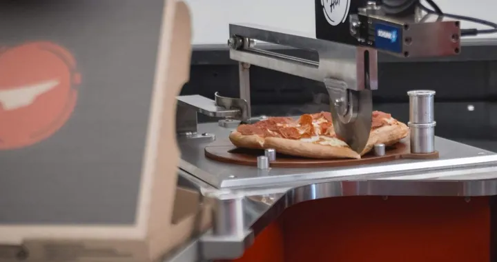 Auto a idrogeno: la Toyota Tundra che fa la pizza