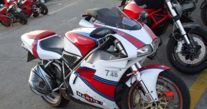 Foto del giorno: Ducati 748 Martini Racing