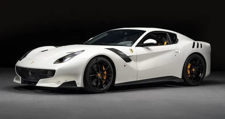 All'asta una Ferrari F12tdf molto speciale: ne esistono pochi esemplari