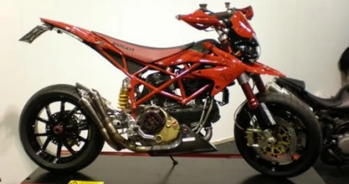 Una bella Hyperstrada!