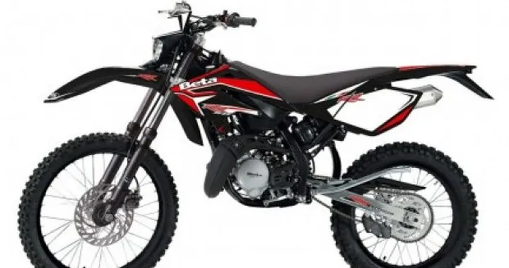 Beta RR 50cc: le nuove enduro e motard disponibili nelle concessionarie